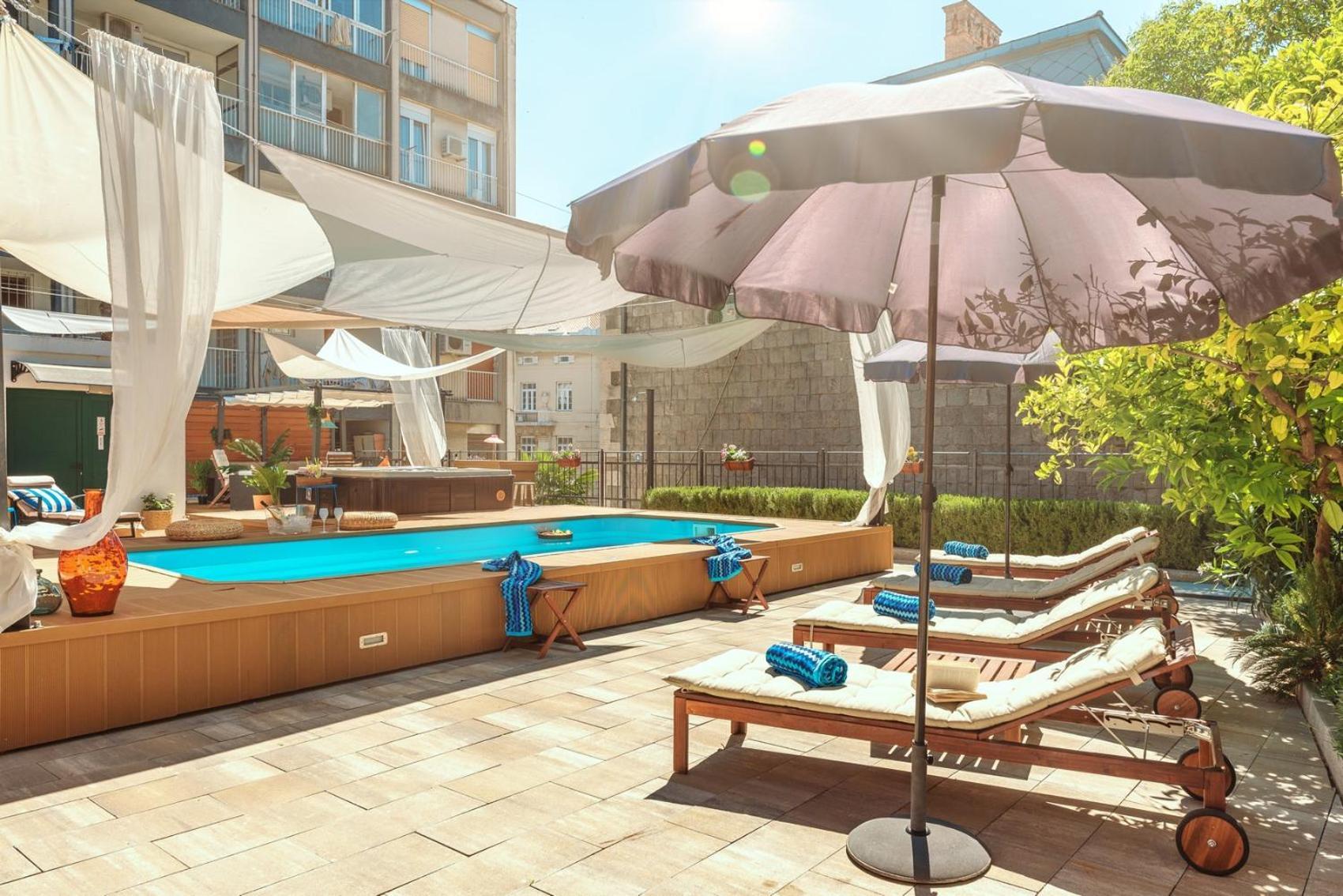 krevet i doručak Evala Luxury With Pool And Garden 4*